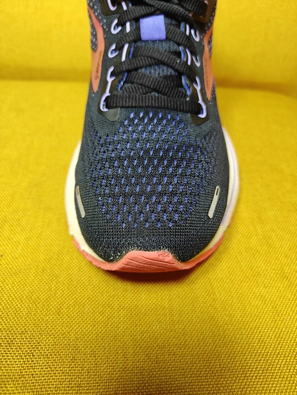 Brooks Adrenaline GTS 22 Women's Running Shoes Black/Purple/Coral Sneaker Sz 5.5